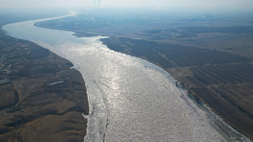 黃河寧夏段現河道冰封